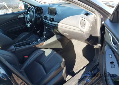 2017 Mazda Mazda3 Touring z USA, uszkodzony, nr VIN 3MZBN1V76HM146334